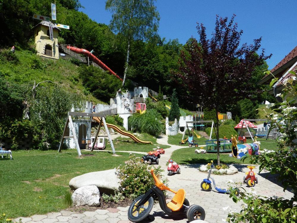 Smileys Kinderhotel Trebesing المظهر الخارجي الصورة