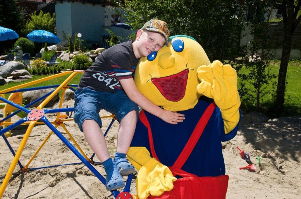 Smileys Kinderhotel Trebesing المظهر الخارجي الصورة